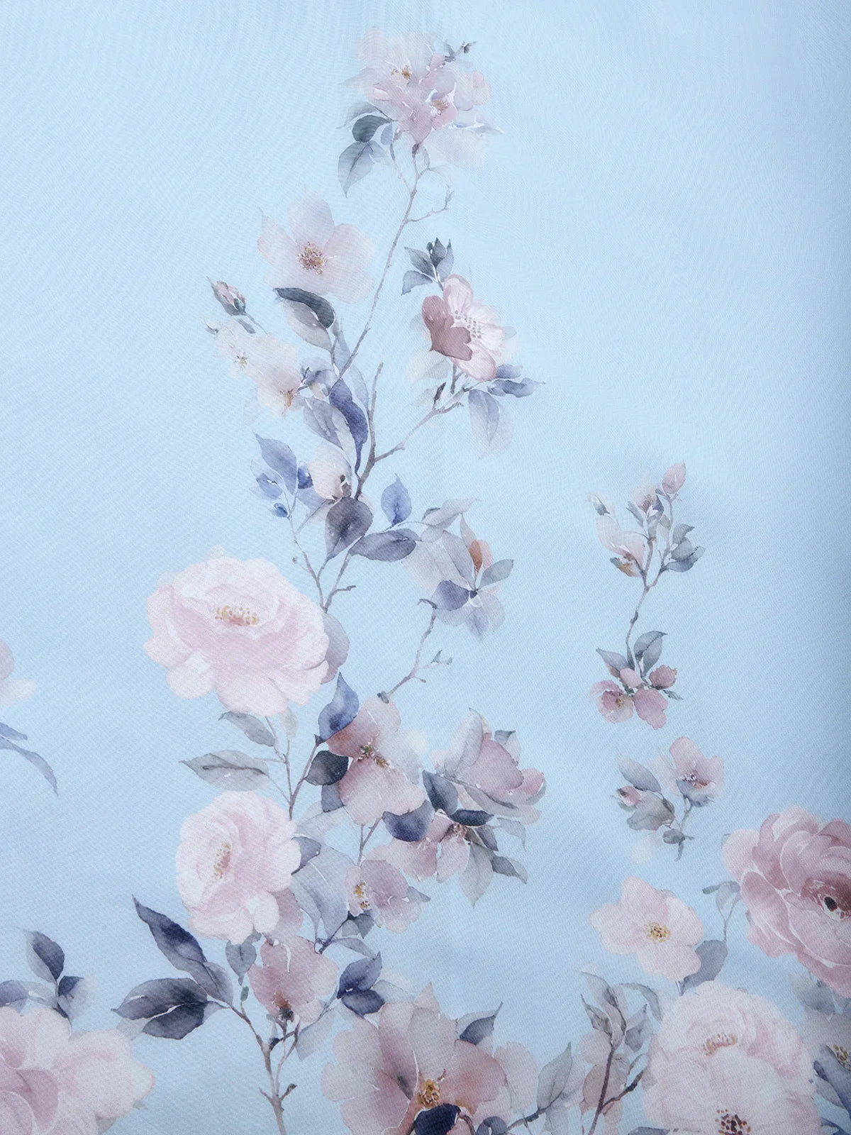 Fiona blauwe maxi jurk met romantische bloemenprint close up