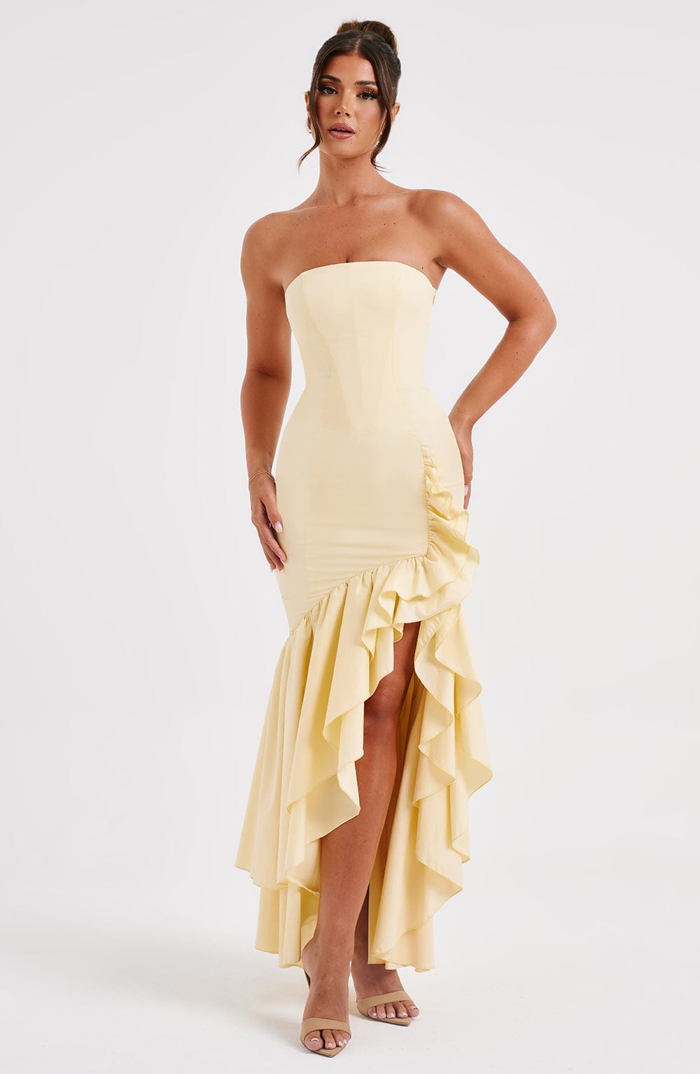 Nerina strapless maxi jurk met ruffles en split