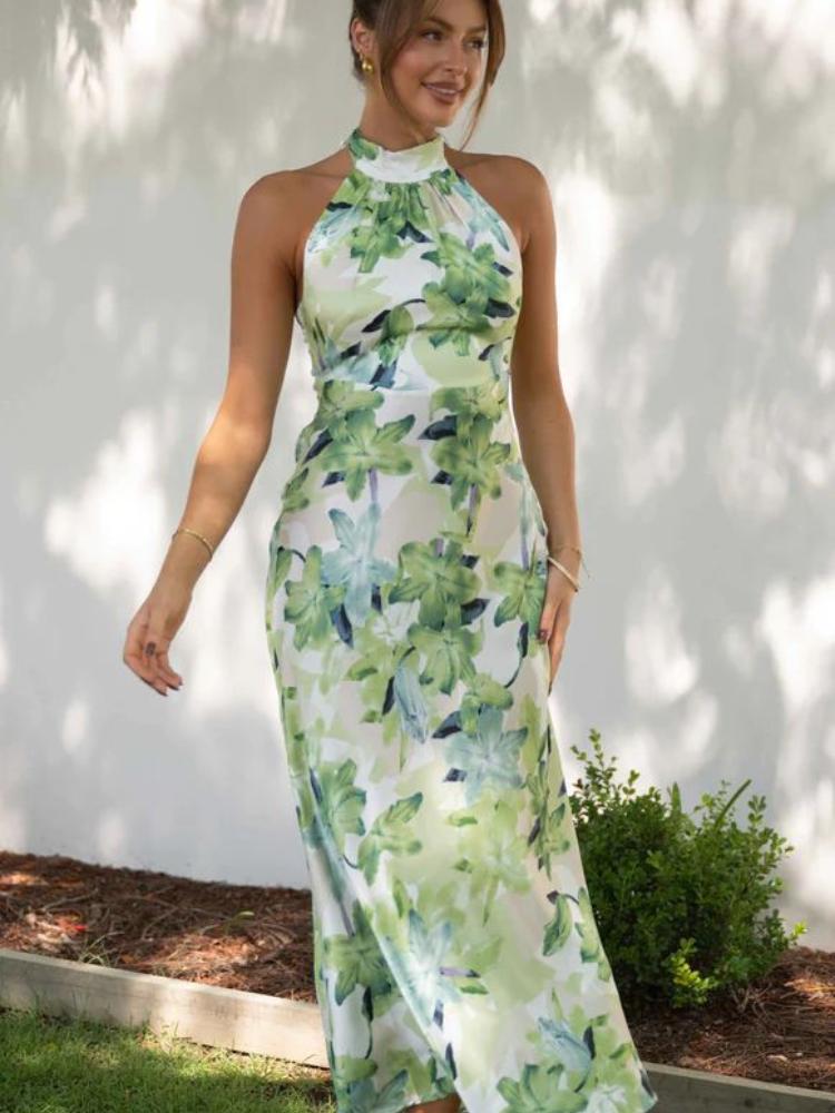 Groene satijnen halterneck midi jurk met bloemenprint en open rug – elegante damesjurk voor bruiloft, diner en zomerfeest