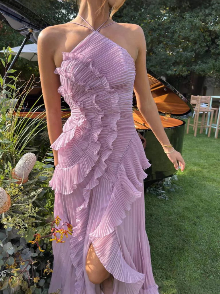 Valeria lila one-shoulder maxi jurk met plissé en ruches