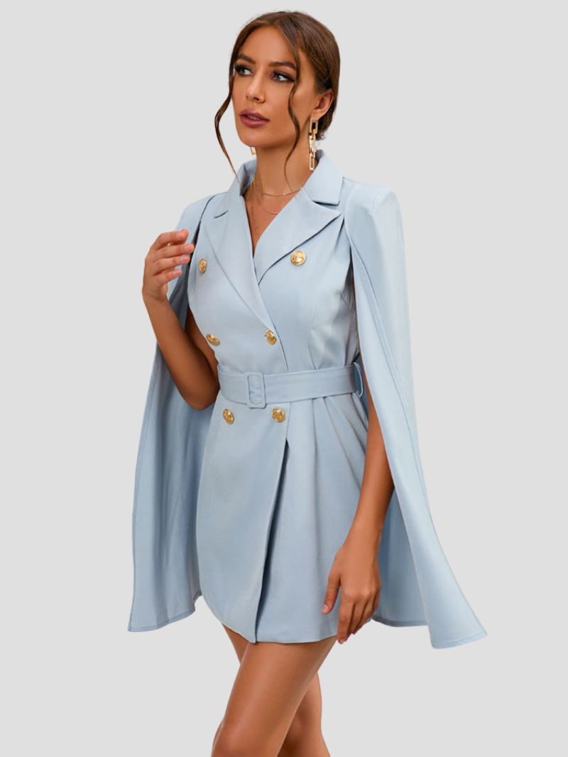 Sabine lichtblauwe cape blazer jurk met gouden knopen