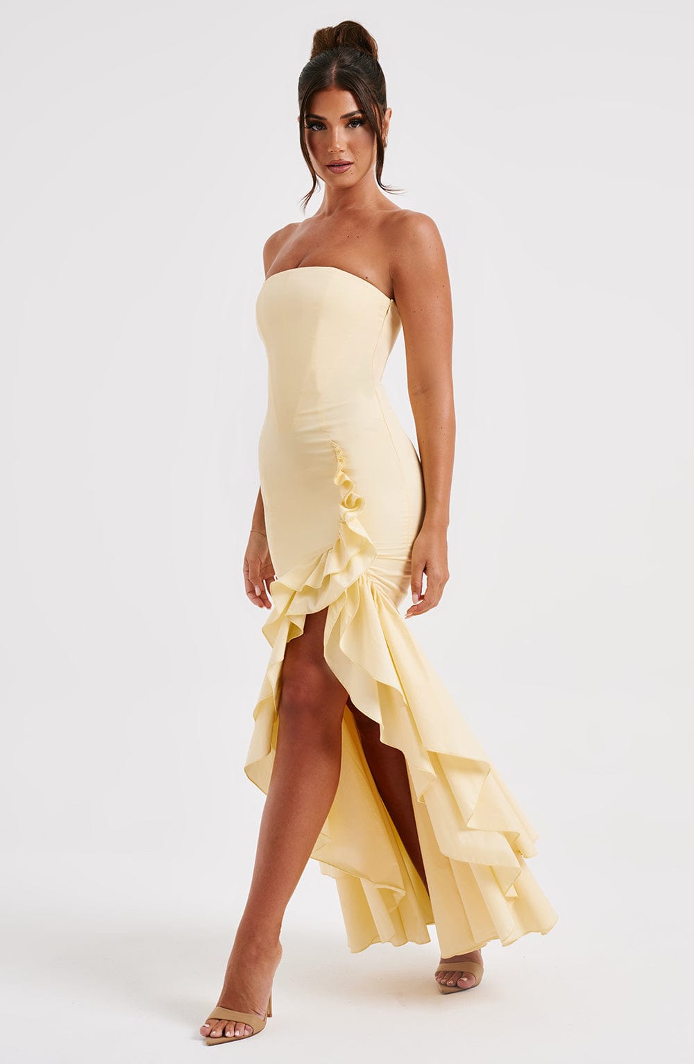 Nerina strapless maxi jurk met ruffles en split 