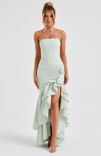 Nerina strapless maxi jurk met ruffles en split 